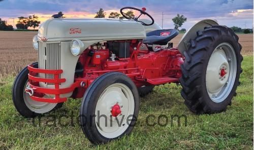 Ford 8N fiche technique et avis