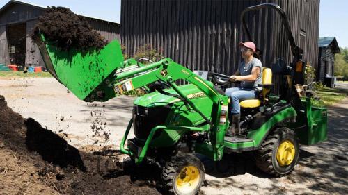 John Deere 1025R specs and reviews