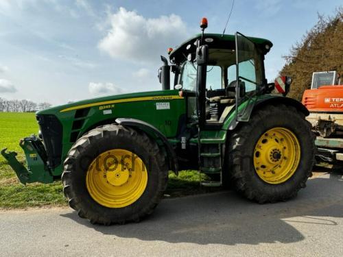 John Deere 8245 fiche technique et avis